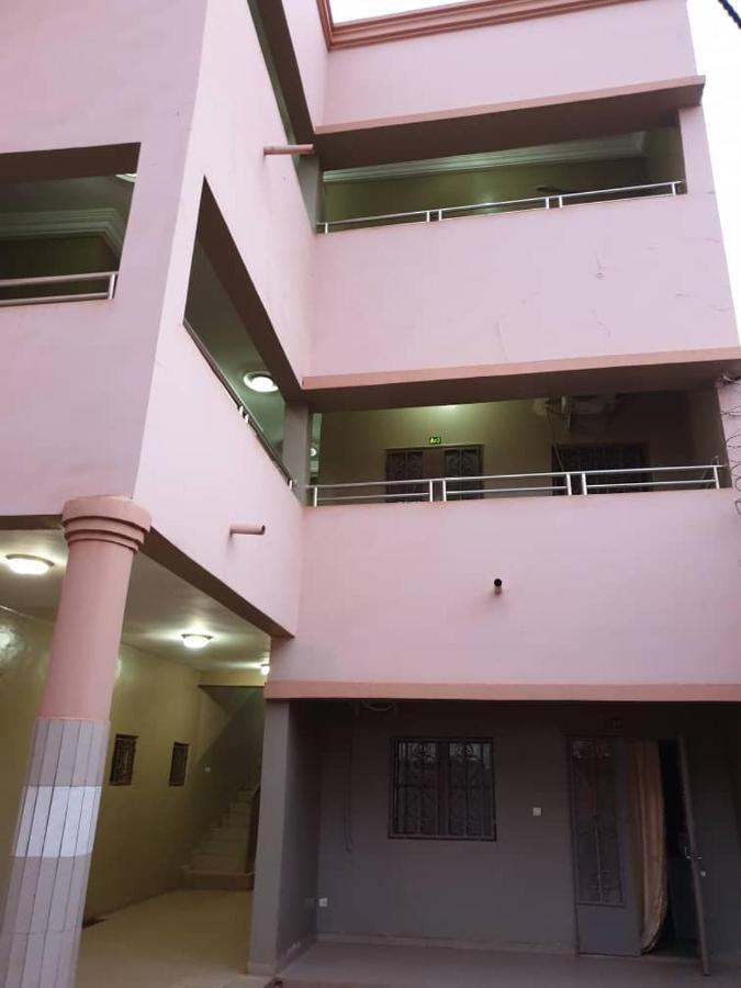 Immeuble Kcf Apartment Бамако Екстериор снимка